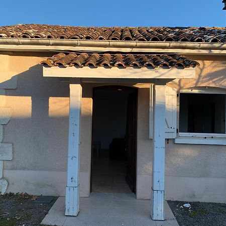 Petite Maison Dans Un Village Du Gers Sabazan Kültér fotó