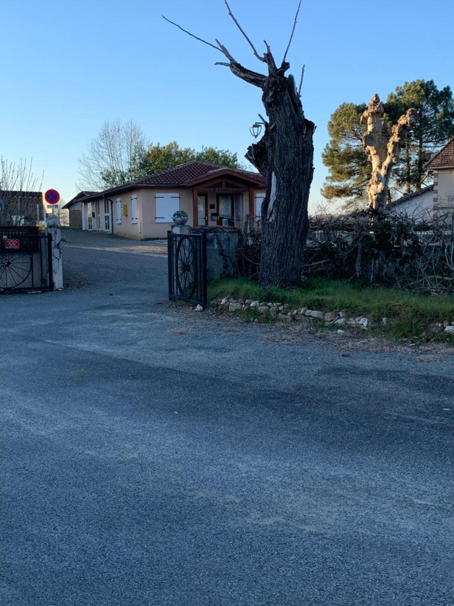 Petite Maison Dans Un Village Du Gers Sabazan Kültér fotó