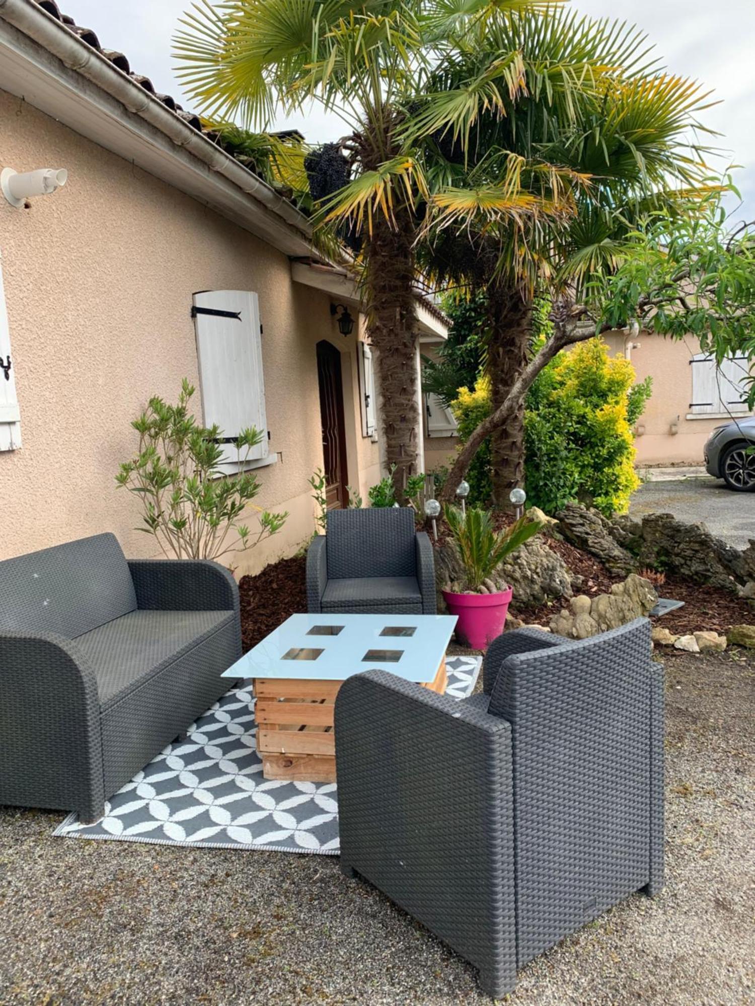 Petite Maison Dans Un Village Du Gers Sabazan Kültér fotó